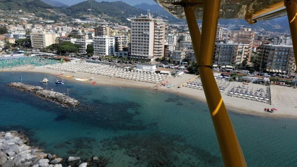 Hotel Svizzera Arma di Taggia Kültér fotó